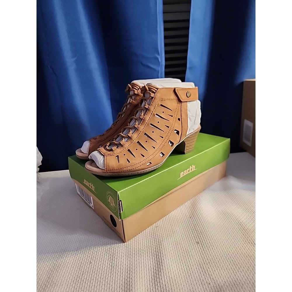 Earth Nubuck Leather Lace-Up Ankle Sandals Kristen 8 D Gladiator‎ Sand Brown NIB